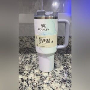 Stanley Flowstate Tumbler in Purple and White